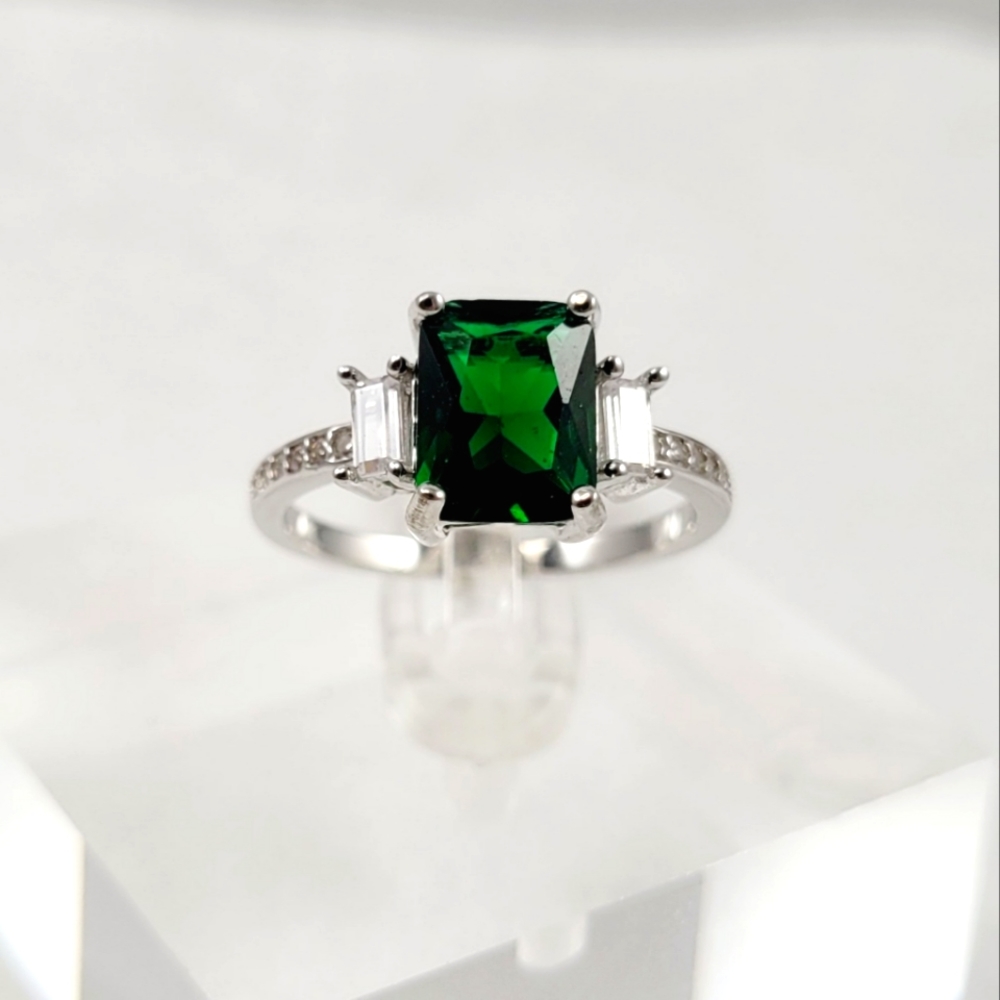 Sterling 2ct Emerald Ring - Picture 9 of 15